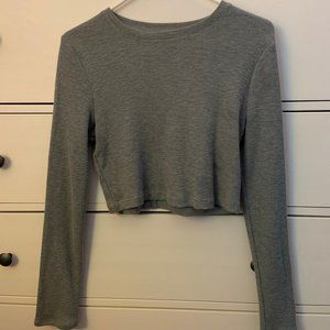 Gray cropped long-sleeve